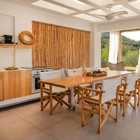 Villa Aristi Tessera