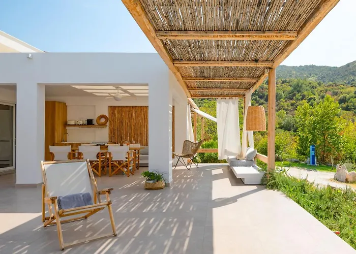 Villa Aristi Tessera