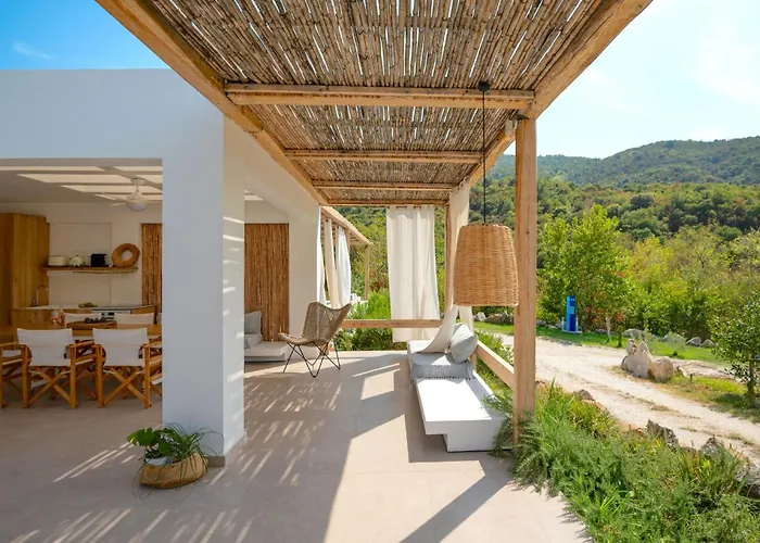 Aristi Tessera Villa Olympiada